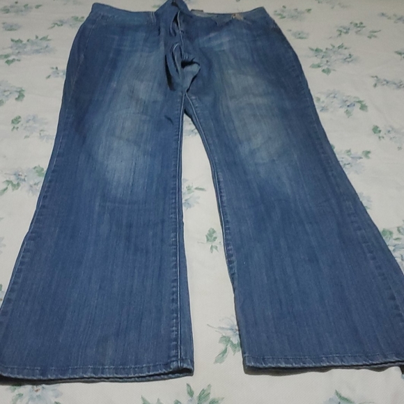 Jeans 👖 - Picture 1 of 4